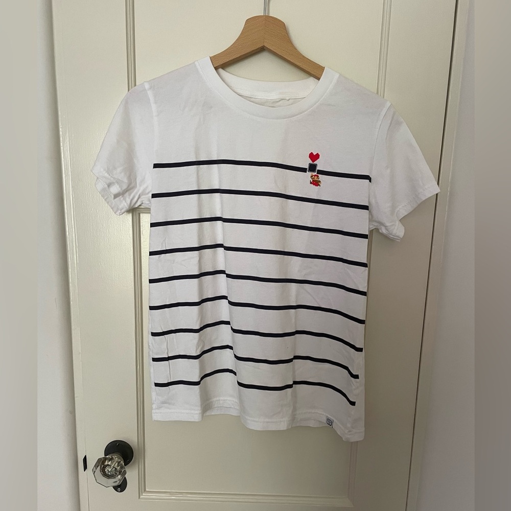 Uniqlo Mario nintendo t-shirt